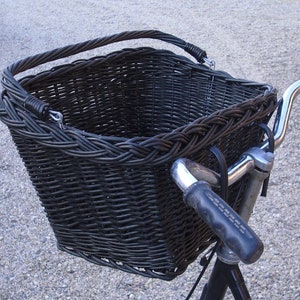 Wicker bicycle basket in Black, Hand-made bicycle basket mounted on handlebar hooks, gift for bicycle lover, eco-gift for Her  KR 05