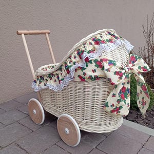 Rieten poppenwagen met beddengoed, 1e verjaardagscadeau, poppenwagen in ecru kleur, poppenbed, natuurlijk speelgoed