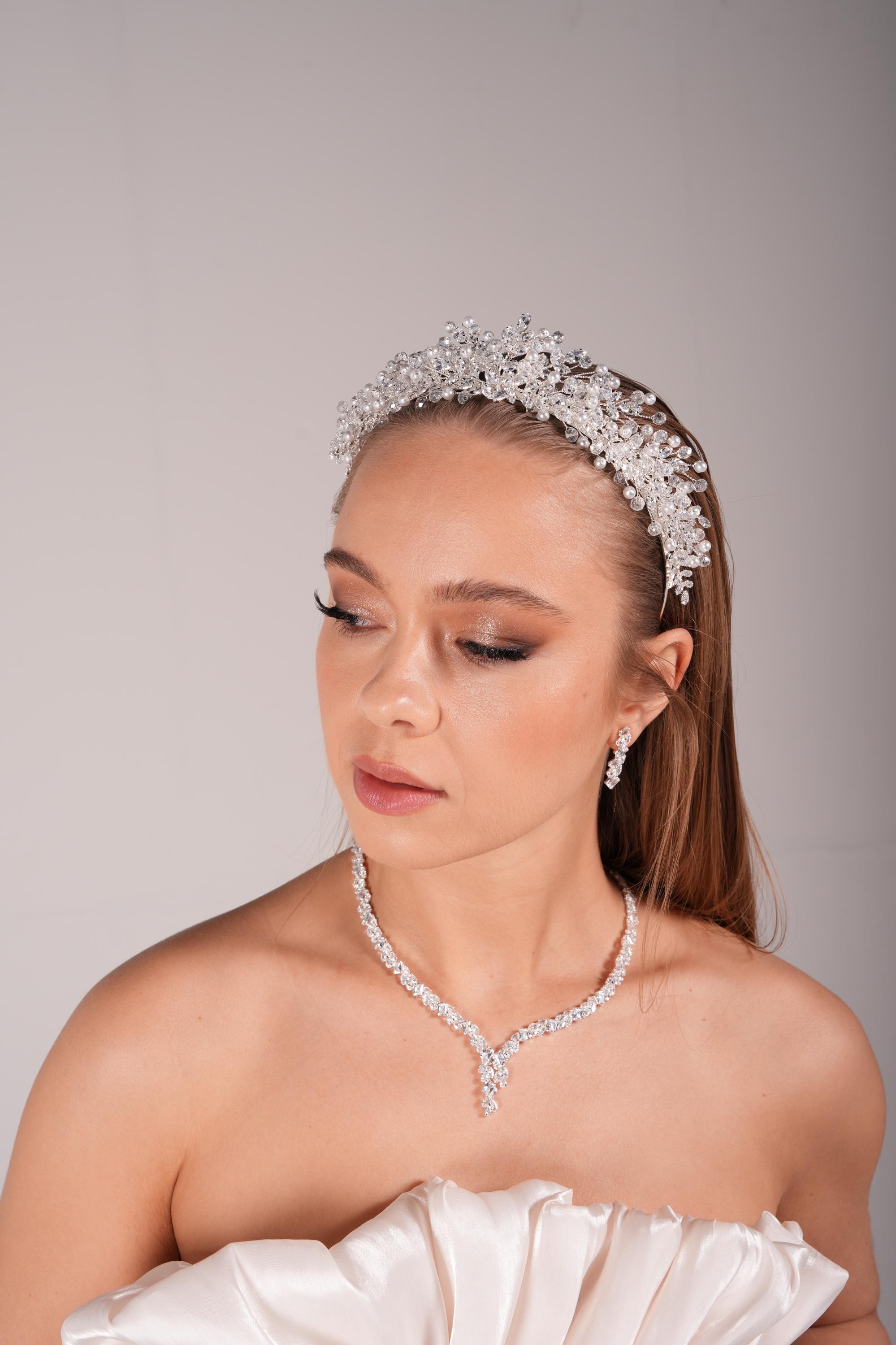 Pearl & Crystal Bridal Tiara: Wedding Headpiece