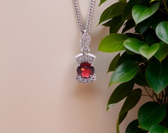 Minimalist Pendant Natural Garnet Pendant Necklace, Dainty Pendant Garnet Jewelry, January Birthstone Necklace, Women Pendant Gifts for Wife