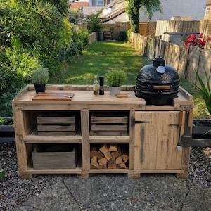 Rustikt pallgrillbord | Handgjort förberedelsebord för utomhuskök