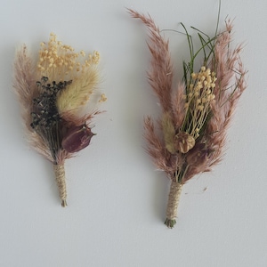 Dried flower boutonniere for Bohemian wedding, rustic wedding, groomsmen buttonhole with blush burgundy beige colors, wedding accessories
