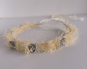 Couronne de fleurs séchées pour le mariage, couronne de souffle de bébé en ivoire séché pour petites filles ou mariées, casque de mariage avec de délicates fleurs bleu clair