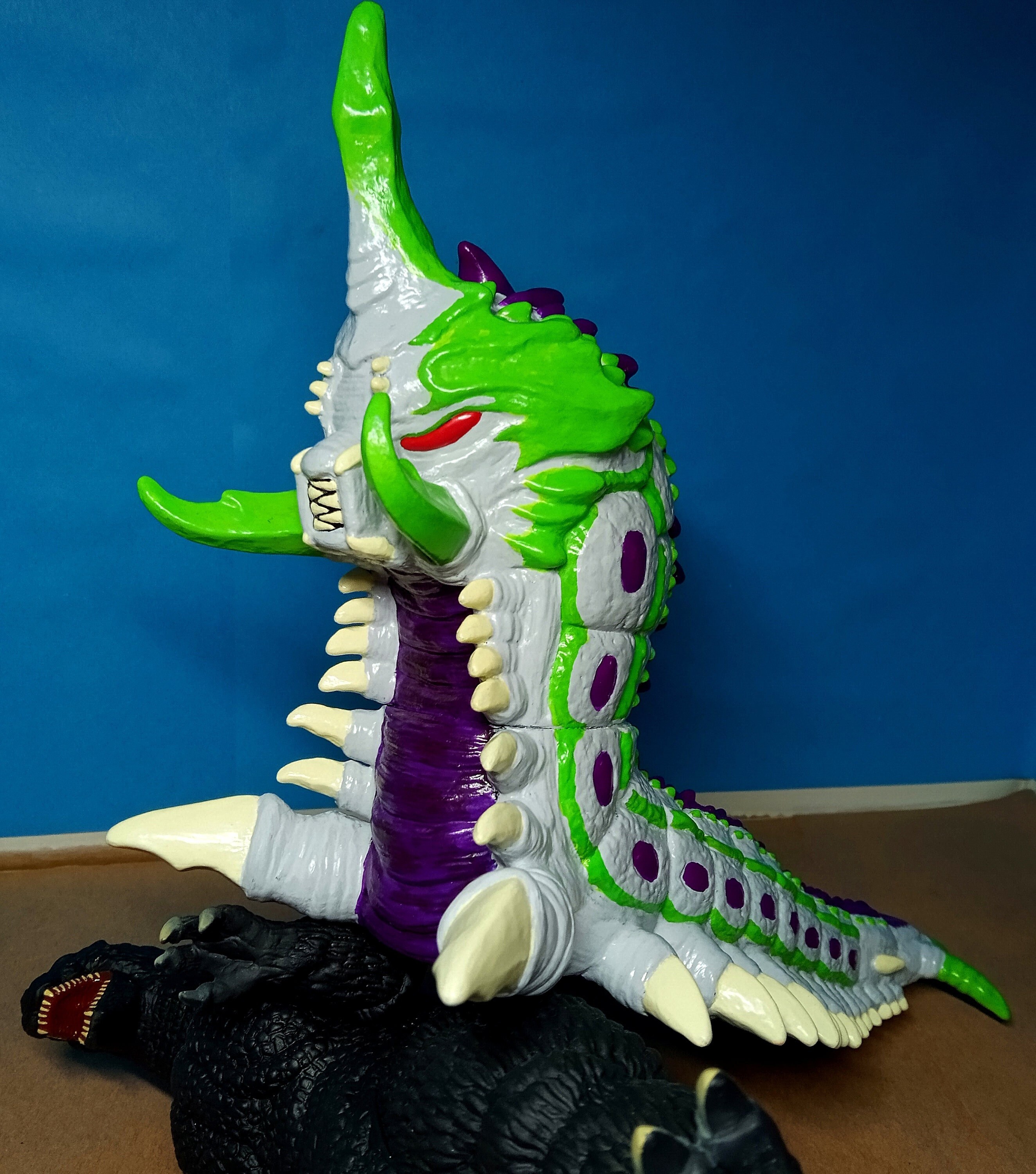 ゴジラ怪獣　バトラ　再塗装 61l7D3B+3wL._UF350,350_QL50_.jpg