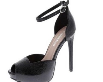 Black Patent Peep Toe