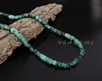 素晴らしい品質の天然エメラルドヘイシビーズネックレス、エメラルド