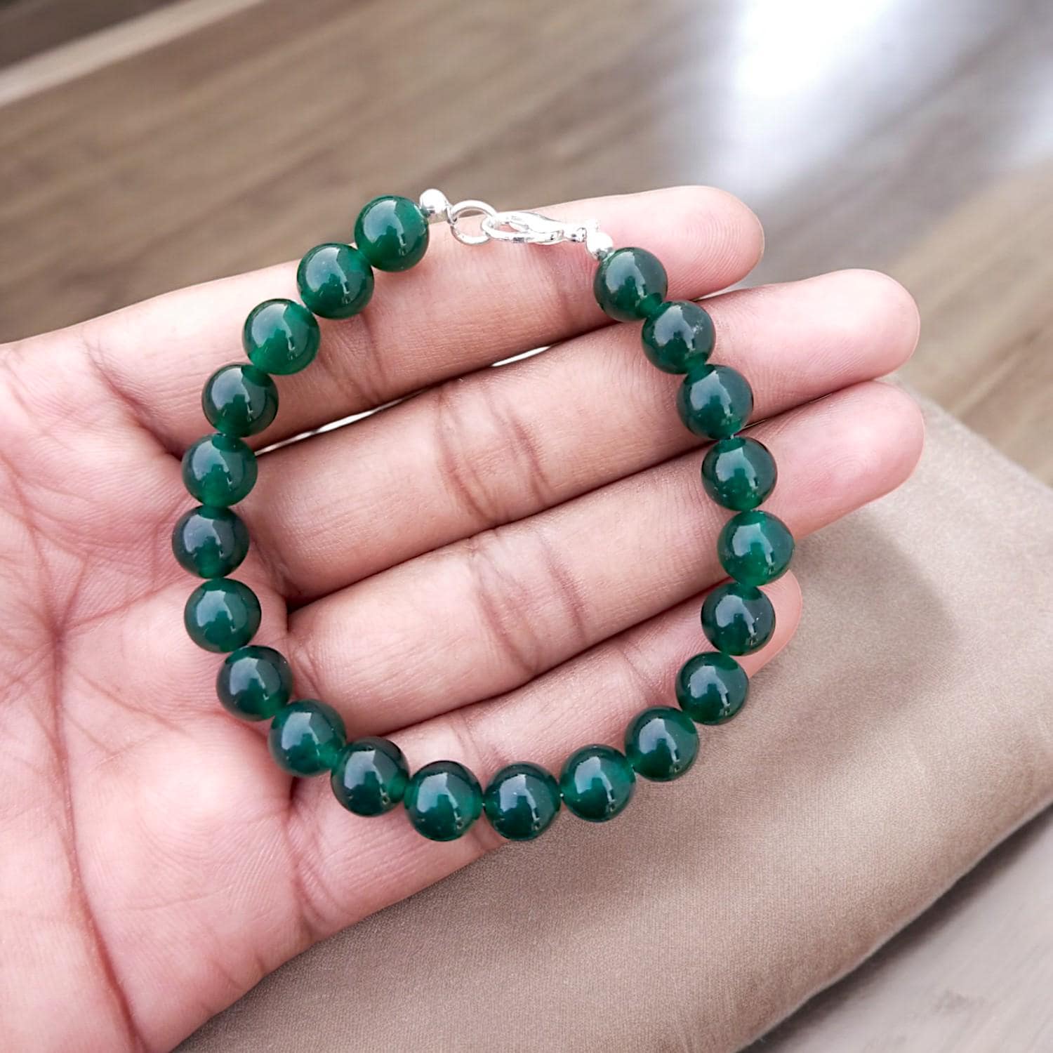 Gorgeous !! Green Jade Beaded Bracelet, 8mm Green Jade Smooth