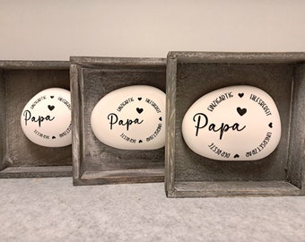 Geschenkset I Raysin I Holzrahmen I "Papa ist der Beste" I Vatertag I Liebe I Dankbar I Papa I Unersetzbar I Einzigartig I Mein Fels