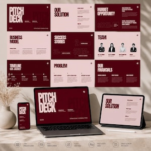 Może przedstawiać: Prezentacja zatytułowana "PITCH DECK 2026" wyświetlana na laptopie, tablecie i smartfonie. Slajdy prezentacji są w kolorze bordowym i białym, z nagłówkami takimi jak "OUR SOLUTION" i "MARKET OPPORTUNITY". Prezentacja jest dla "STRATEGIC CONSULTING".