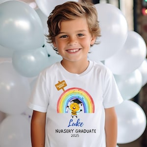 Cadeau de remise des diplômes personnalisé pour chambre d'enfant, T-shirt souvenir de chambre d'enfant, Nursery Leavers 2025, chemise de diplômé de pépinière, Tshirt de remise de diplôme de pépinière