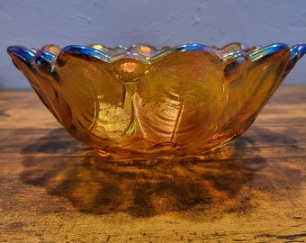 Vintage marigold pattern carnival glass bowl