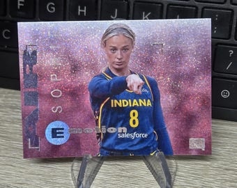 Sophie Cunningham custom pointing card white glitter