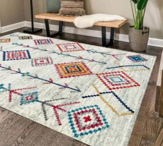 ボヘミアンスタイル ラグ 白黒 幾何学模様 カラフルな幾何学模様のラグ