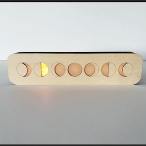 Moon Phase Clock, Wooden "LunaKron 1"