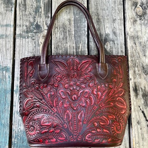 Tote de cuero estampado hecho a mano, idea de regalo para mamás, tote de cuero único hecho a mano, hecho a mano en México, día de la madre, estilo boho de verano