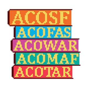 Könnte beinhalten: Ein Stapel aus fünf bunten Blöcken mit dem Wort "ACOSF" auf dem oberen Block, "ACOFA" auf dem zweiten Block, "ACOWAR" auf dem dritten Block, "ACOMAF" auf dem vierten Block und "ACOTAR" auf dem untersten Block.