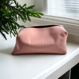 Personalized Silicone Bag, Make-up Bag, Toiletry Bag, DOPP Kit Bag, Gift for Her, Bridesmaid Wedding Gift, Mother's Day