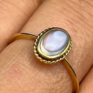 Moonstone Golden (585)  Ring