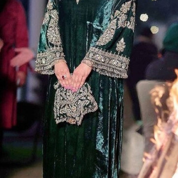 Pakistani Designer Zari Embroidered Heavy Velvet Kurta set for women, Royal Blue Velvet Straight winters Kurta Palazzo Set with Work On neck