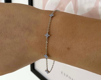 Blue Pearl Daisy Bracelet, Blue Pearl Bracelet, Blue Pearl Flower Bracelet, Cute Pearl Flower Bracelet, Dainty Silver Bracelet