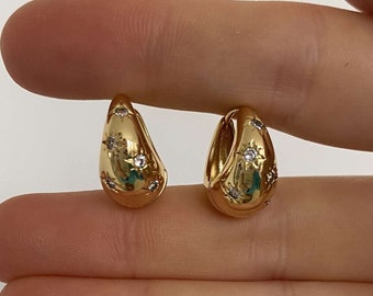 Pendientes de aro de oro grueso, pendientes de aro de cristal de oro grueso, aros de oro gruesos, pendientes de aro de oro minimalistas, pendientes de aro de oro lindos