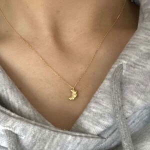 Gold Croissant Pendant Necklace, Croissant Necklace, Croissant Pendant Necklace, Cute French Croissant Necklace, Minimalist Gold Necklace