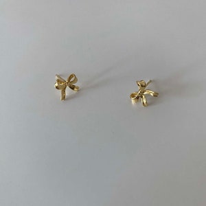 Clous d'oreilles avec noeud, Clous d'oreilles avec noeud en argent, Clous d'oreilles en argent minimalistes, Clous d'oreilles avec noeud en argent, Clous d'oreilles noeud papillon image 3