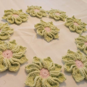 Handmade 3D Crochet Flower Appliques - Cotton Yarn, Set of 4