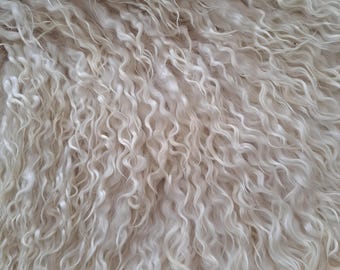 goat hair on the skin,natural curls of goats, for handmade dolls hair,mohair for doll ,angora curls, 1 piece of 10x10cm //01//