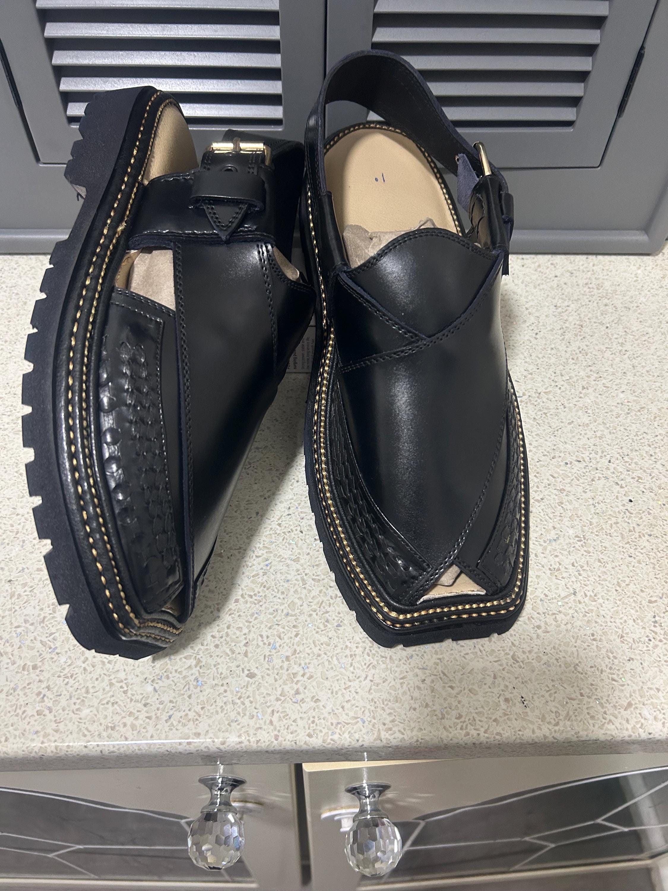 Men’s Black Leather Kaptaan Chappal: Ethnic Handmade Footwear Men Black Peshawari Chappal - Etsy main image 2