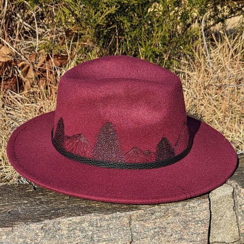 Chapeau brûlé montagne, fedora bordeaux, petit chapeau à bord, chapeau d'automne, mode nature, vêtements bohèmes occidentaux, accessoires de cow-girl, vêtements de randonnée image 12