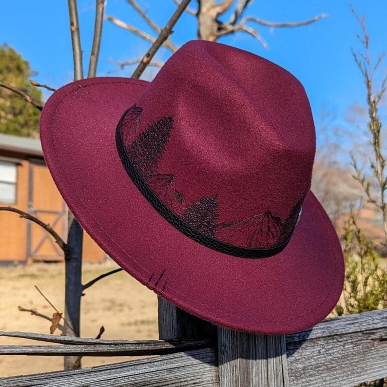 Chapeau brûlé montagne, fedora bordeaux, petit chapeau à bord, chapeau d'automne, mode nature, vêtements bohèmes occidentaux, accessoires de cow-girl, vêtements de randonnée image 1
