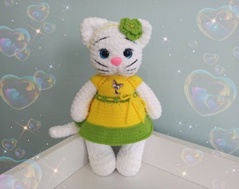 Crochet White Cat Plush Toy, Handmade Amigurumi Kitty Doll