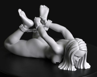 Sous-série 126 - Fille sexy ligotée sur le ventre nue par Manufaktura Miniatures