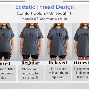 以下が含まれることがあります： ユニセックスTシャツのサイズチャートで、M、L、XL、2XLの4つのサイズが表示されています。チャートは、身長173cmでサイズ10を着用しているモデルにシャツがどのようにフィットするかを示しています。チャートには、各サイズのフィット感の説明も含まれています: フィット、レギュラー、リラックス、オーバーサイズ。