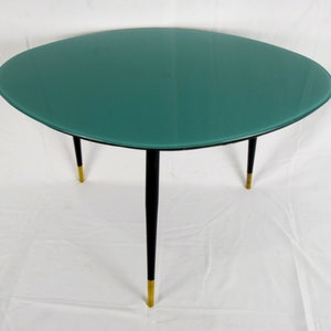 Low coffee table in green glass, Italian design from the 60s