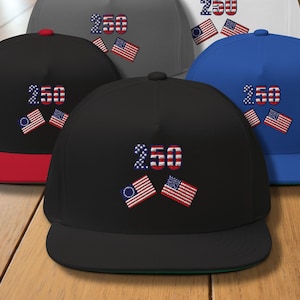 Gorra bordada con la bandera patriótica de EE. UU. (1776-2026), visera plana, broche ajustable, regalo del Día de la Independencia, etiqueta cosida, gorra America 250