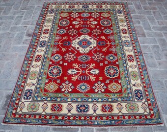 ハンドメイドのアフガニスタンウールラグ：5 x 7フィートの赤青