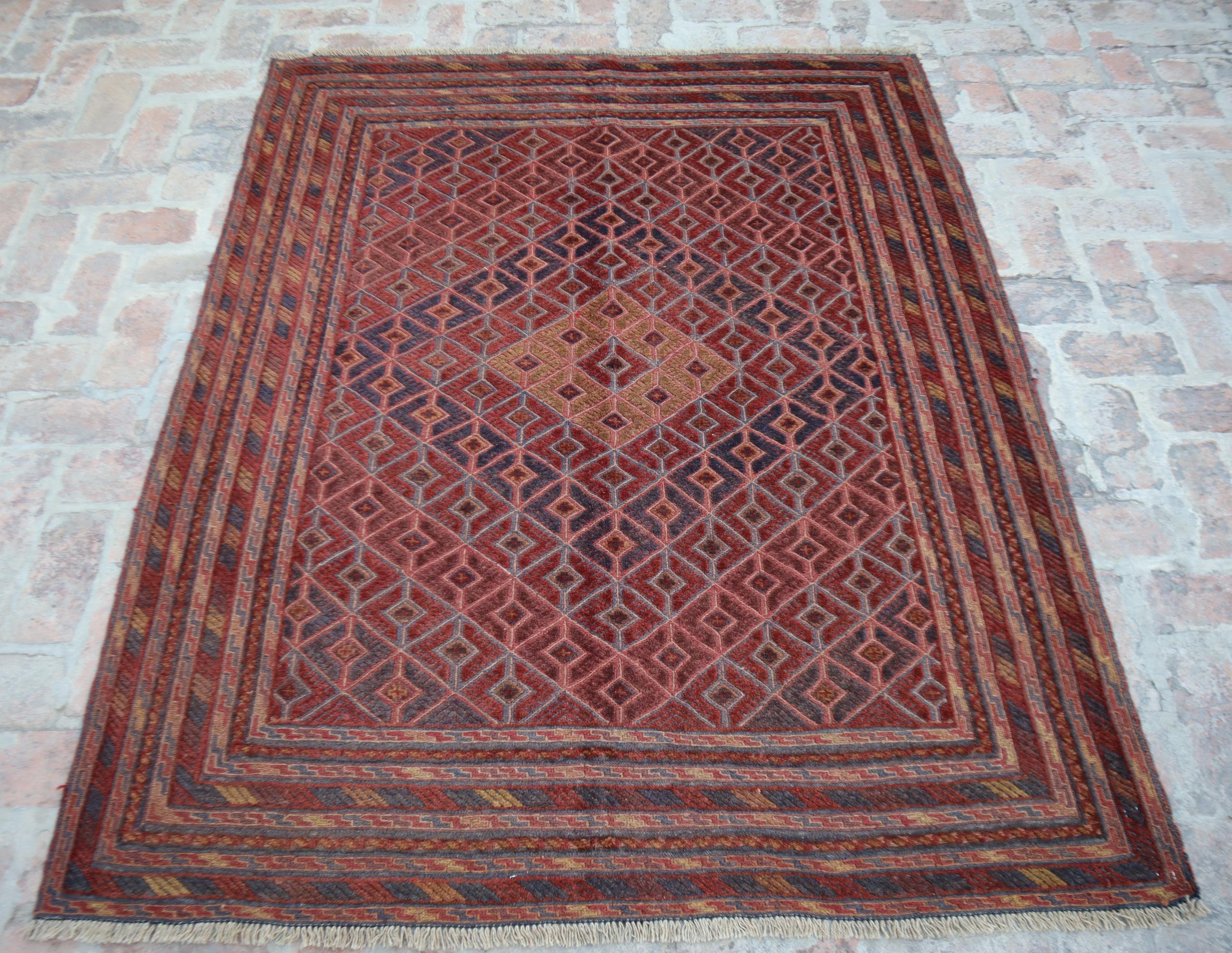 5'5x6'5フィートのトライバルムシュワニラグ - ハンドメイドの手編み