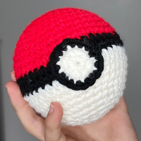 Crochet Poké Ball