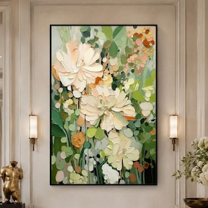 質感のある花柄の絵画、白い花の厚塗り壁画、キャンバスに描かれた大きなオリジナル作品、セージグリーンの植物装飾、モダンなリビングルームへの贈り物