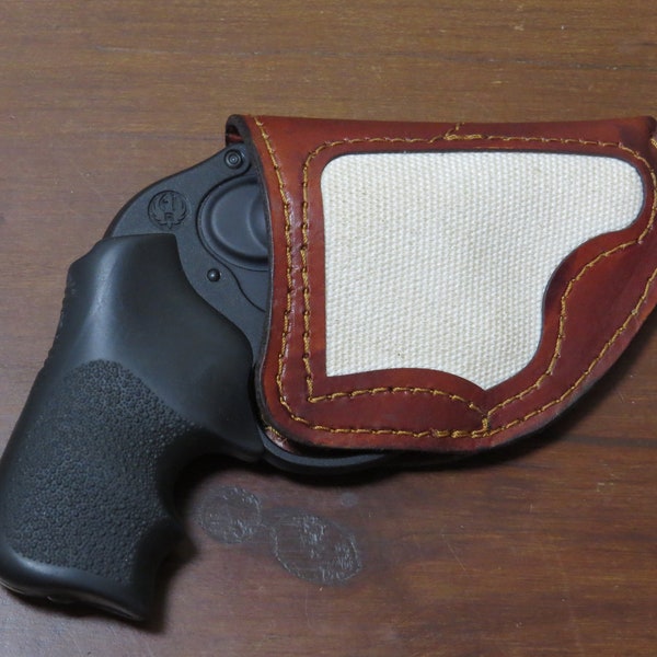 thumbnail image 2 of J&J Leather Pocket Holster For S&W SW 642 2" J-Frame Revolver – Wallet Style 2 of 4