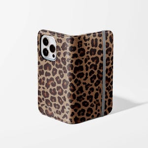 Leopardmönstrat veganskt läderfodral med plånbok och kortfickor (iPhone/Samsung)