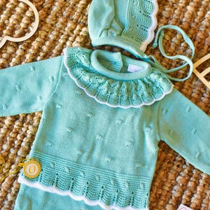 Handmade Knitted Newborn Outfit: Hypoallergenic Baby Knit Set