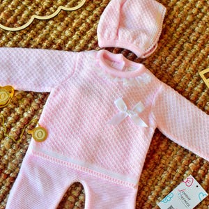 Ensemble de vêtements pour bébé en tricot fait main : tenue de nouveau-né, cadeau de baptême