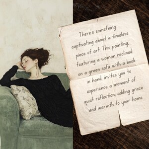 K&ouml;nnte beinhalten: Ein Gem&auml;lde, das eine Frau zeigt, die auf einem gr&uuml;nen Sofa mit einem Buch in der Hand liegt. Das Gem&auml;lde ist gerahmt und hat einen Vintage-Look. Der Text im Bild lautet: "There's something captivating about a timeless piece of art. This painting, featuring a woman reclined on a green sofa with a book in her hand, invites you to experience a moment of quiet reflection, adding grace and warmth to your home."