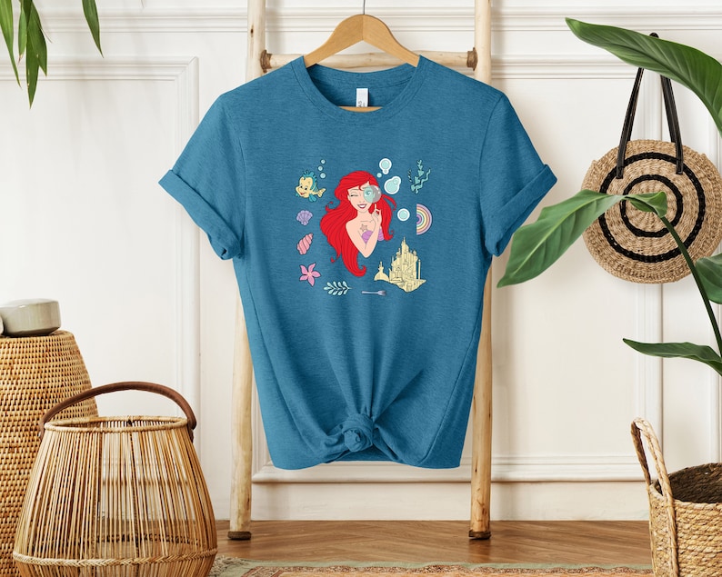 Shirt kleine zeemeermin, shirt Ariel, sweatshirt Disney prinses, zeemeermin zee-matching, shirt prinses Ariel, cadeau voor meisje, cadeau voor haar afbeelding 4
