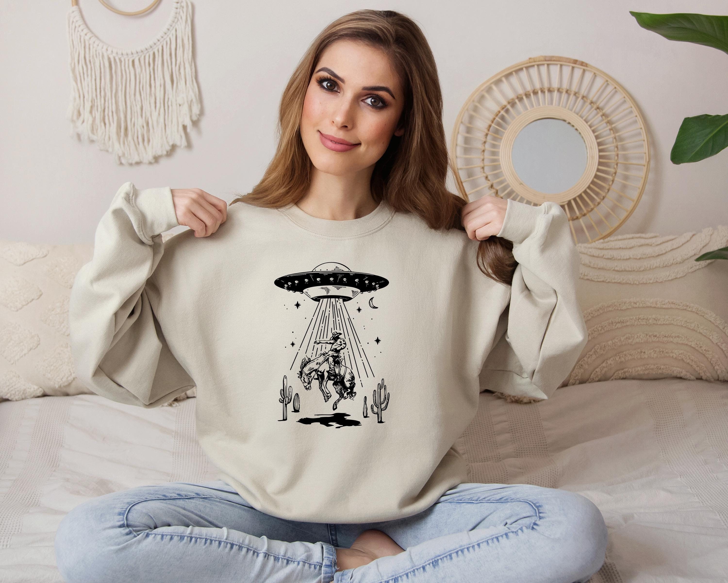 Ufo Western Sweatshirt, Retro Shirt, Vintage Cowboy Shirt, Rodeo Tee, Wild West Shirt, Western Oversized Tee, Unisex Texas Sweatshirt