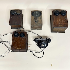 Retro Phones, Vintage Phones, Rotary Dial, Antique Western Electric, Kellogg Hank Crank Telephone Wood Box Wall Mount Magneto Receiver