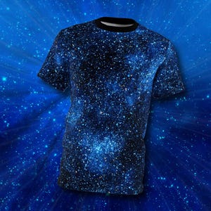 Universum in blauw - sterrenontwerp T-shirt | All-over print ruimtethema